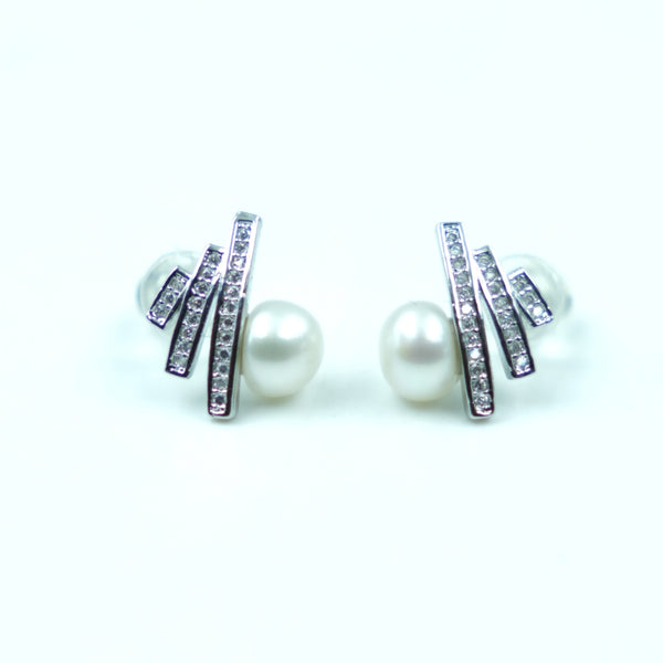 Luna Spark Pearl Studs