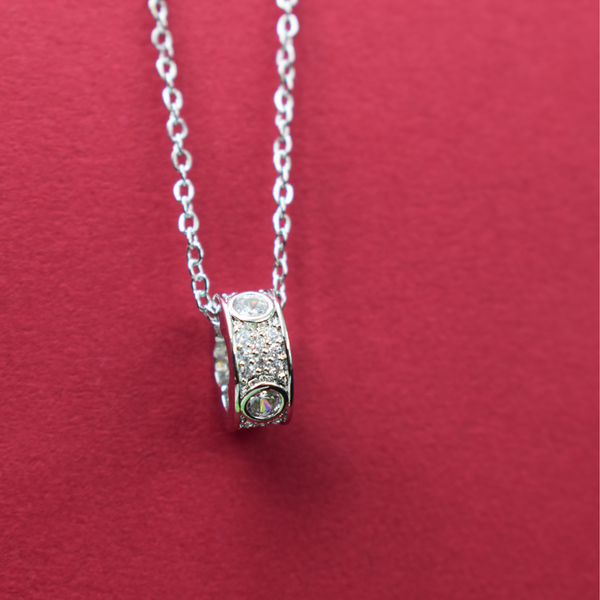 Pure Clover Halo Pendant