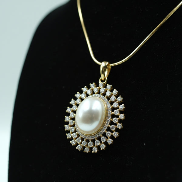 Pearl Radiance Pendant Set