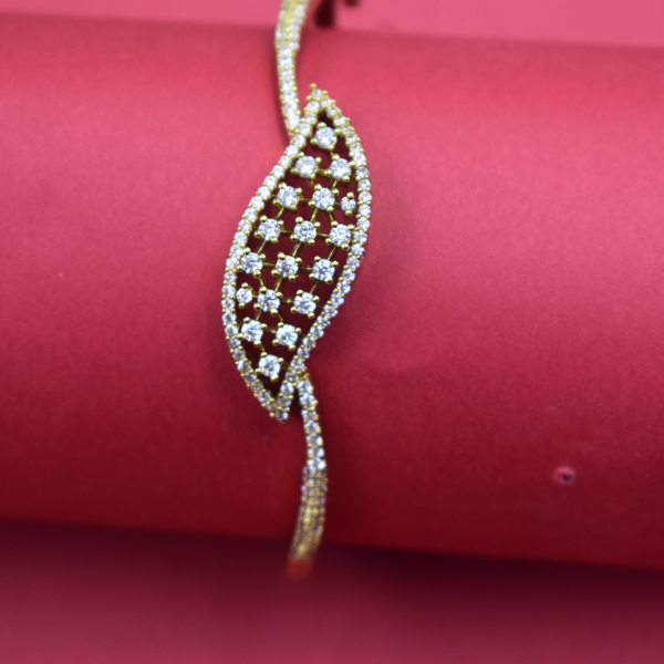 Golden Leaf Sparkle Bracelet