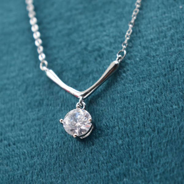 Vera Solitaire Pendant