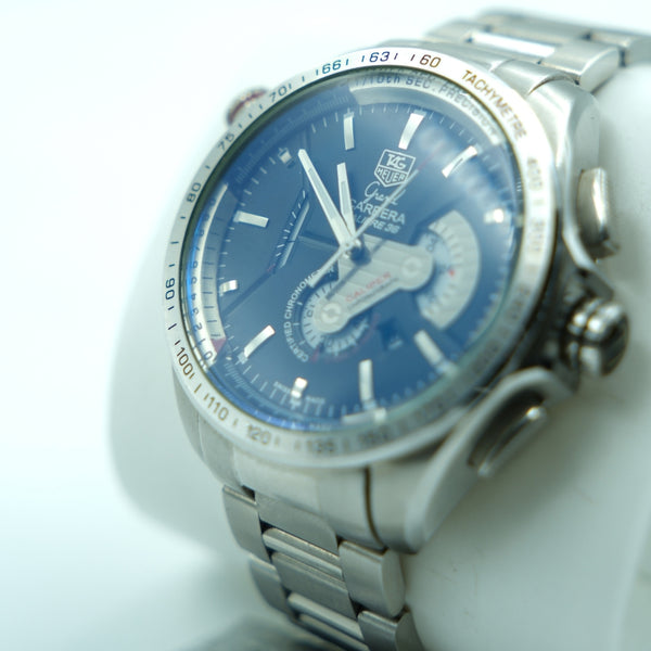 Silver ChronoSport Luxury Wristwatch