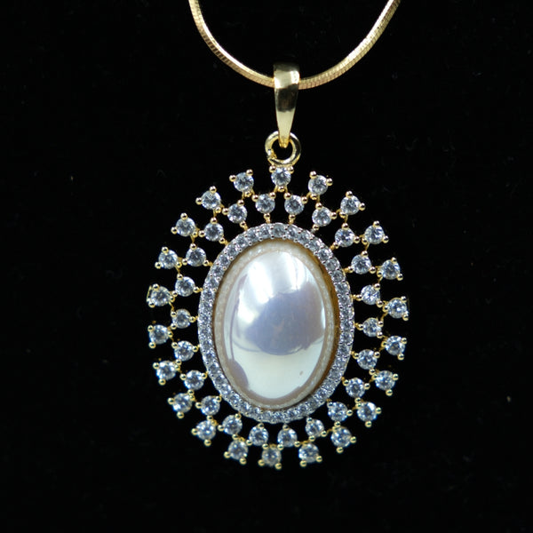 Pearl Radiance Pendant Set